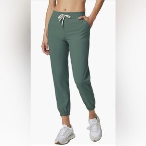Vuori weekend joggers NWT - Size M With tags - Marsh color